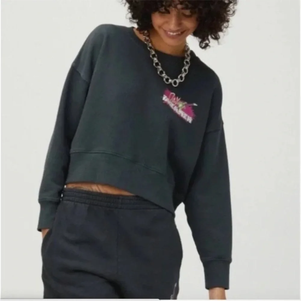 Daydreamer Guitar Shop Cropped Sweatshirt Gray Graphic - Picture 5 of 8